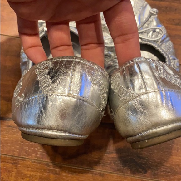 Juicy Couture Silver Ballerina Flats- SZ 6 - Picture 5 of 7